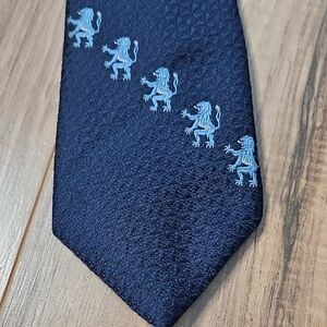 Resilio Piggs & Parsons Vintage Navy Blue Lion Patterned Men's Tie